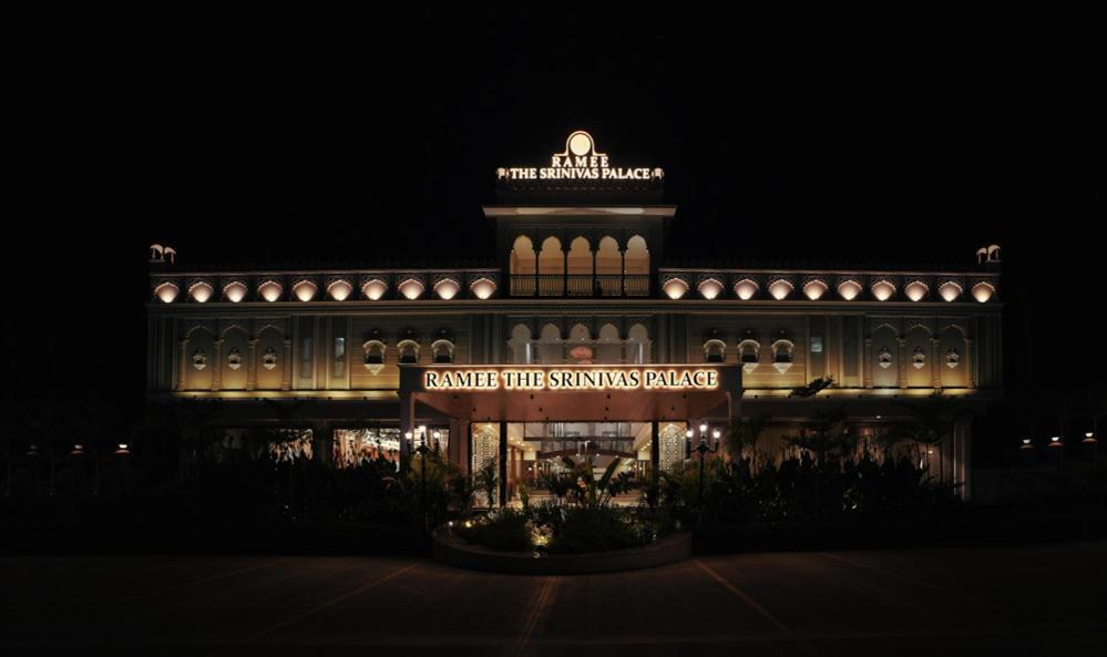 Ramee The Srinivas Palace Будж Екстериор снимка